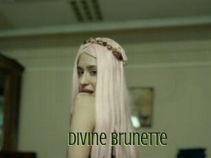 Divine_Brunette