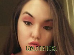 LayloniStroxx