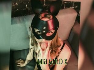 Mia_Gold_x