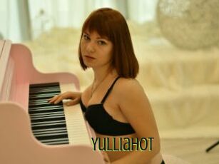 YulliaHot